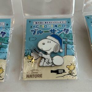 Snoopy Peanuts Enamel Pin Loves Nature Clean Beach Made in Japan
